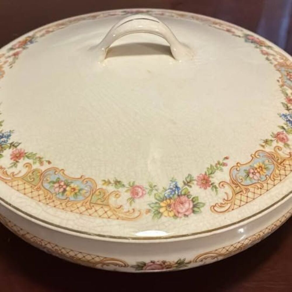 Vintage Floral Ceramic Covered Casserole Serving Dish with Lid, Gold Trim